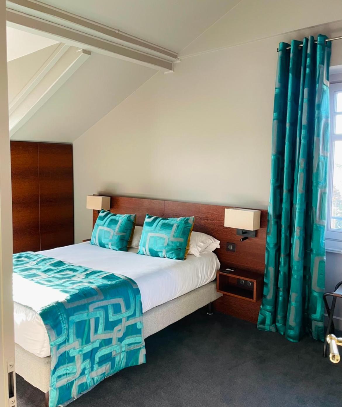Hotel La Renaissance 4*