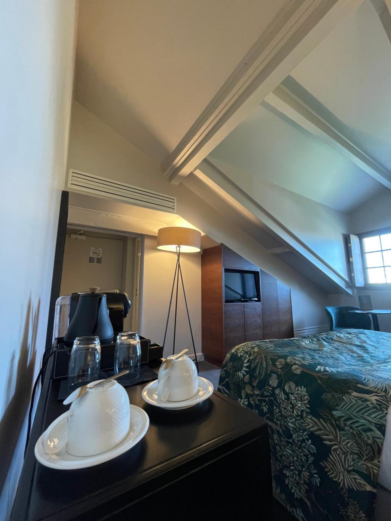 La Renaissance Hotel 4*